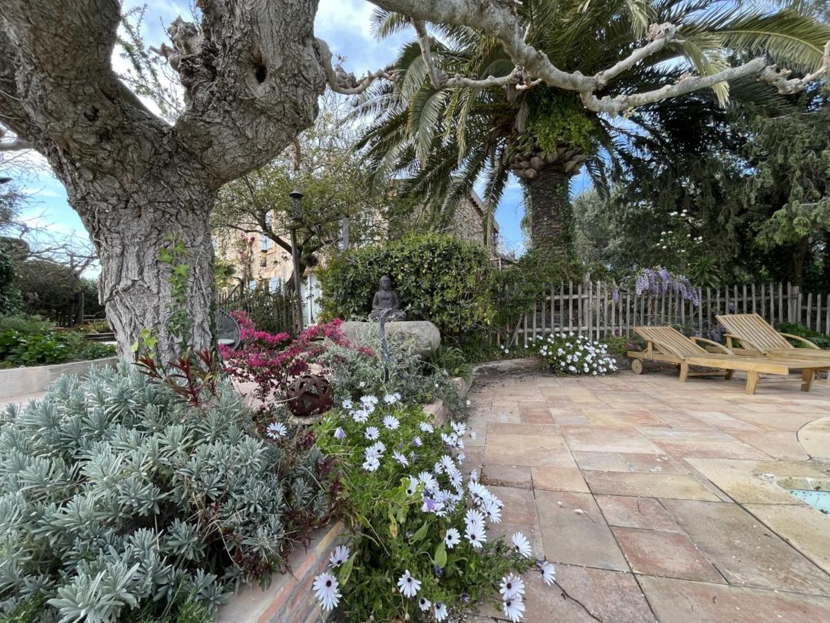 La Maison De Justine Grimaud Esterno foto